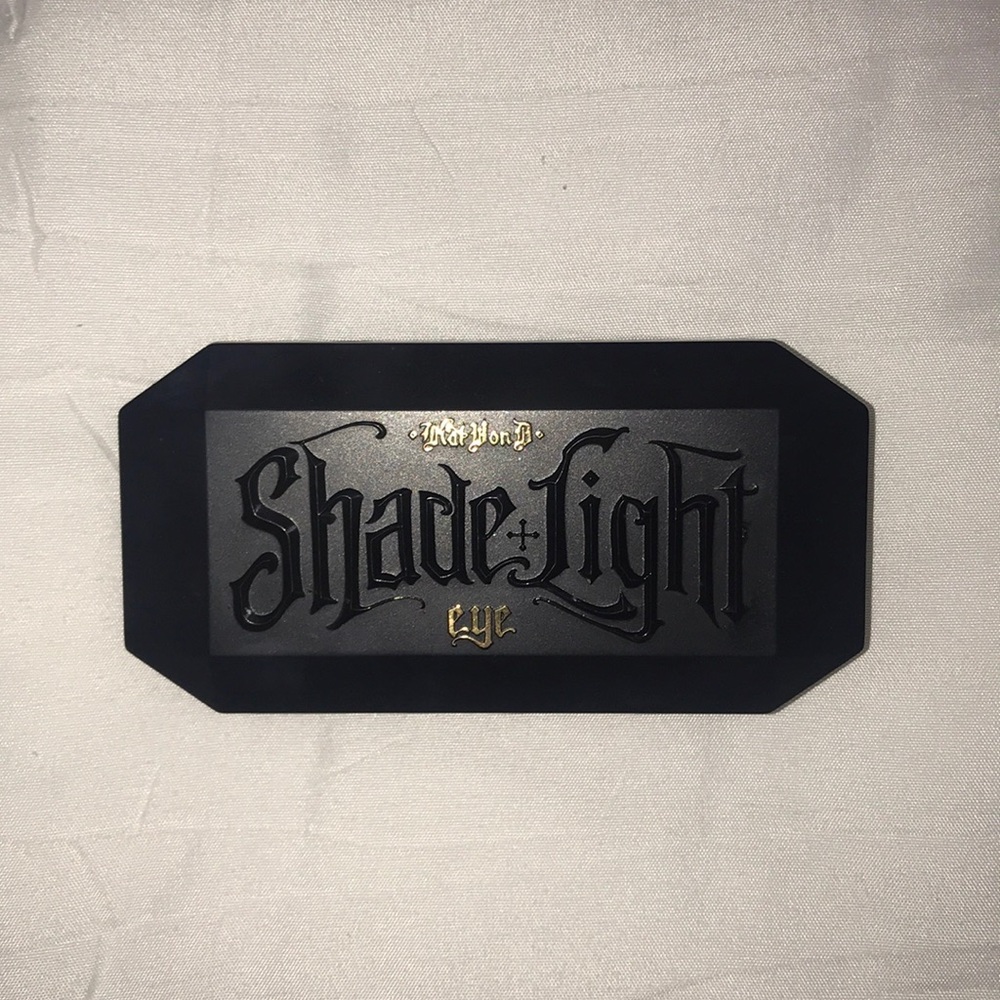Kay von D mini plum palette